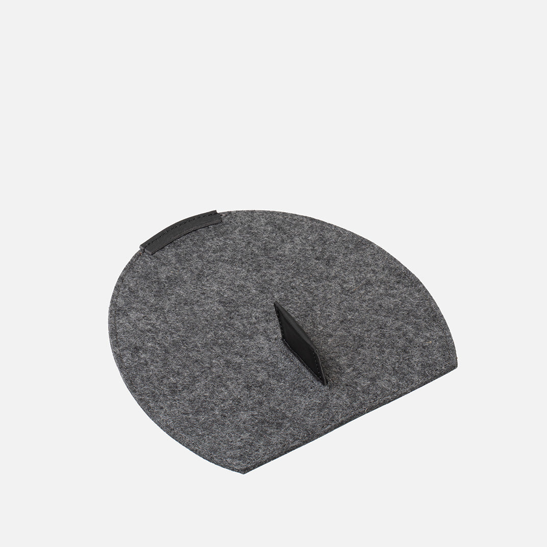 Merino Felt Rest Station 2.0 for AirPods Max 2-1